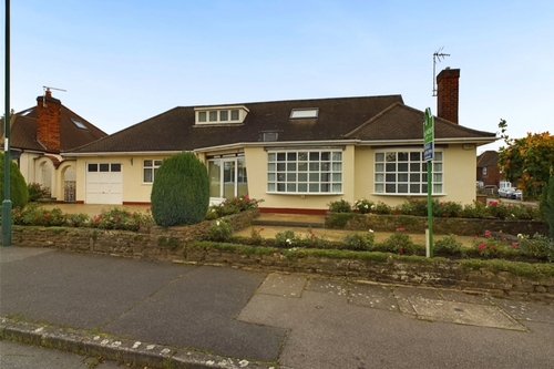 Templeoak Drive, Wollaton